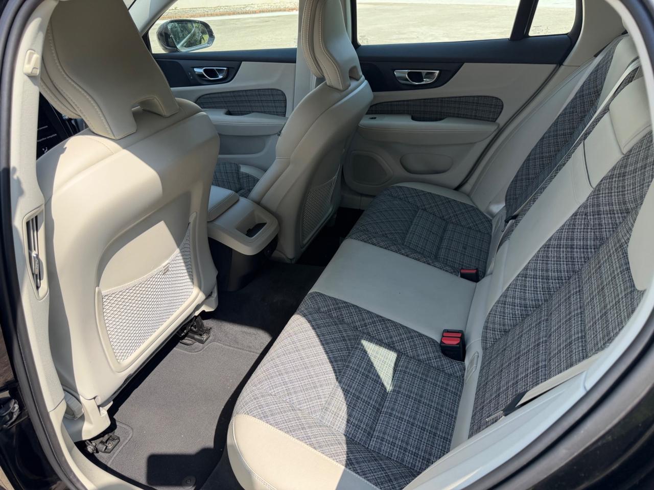 Volvo V60 B4 (d) Geartronic Inscription