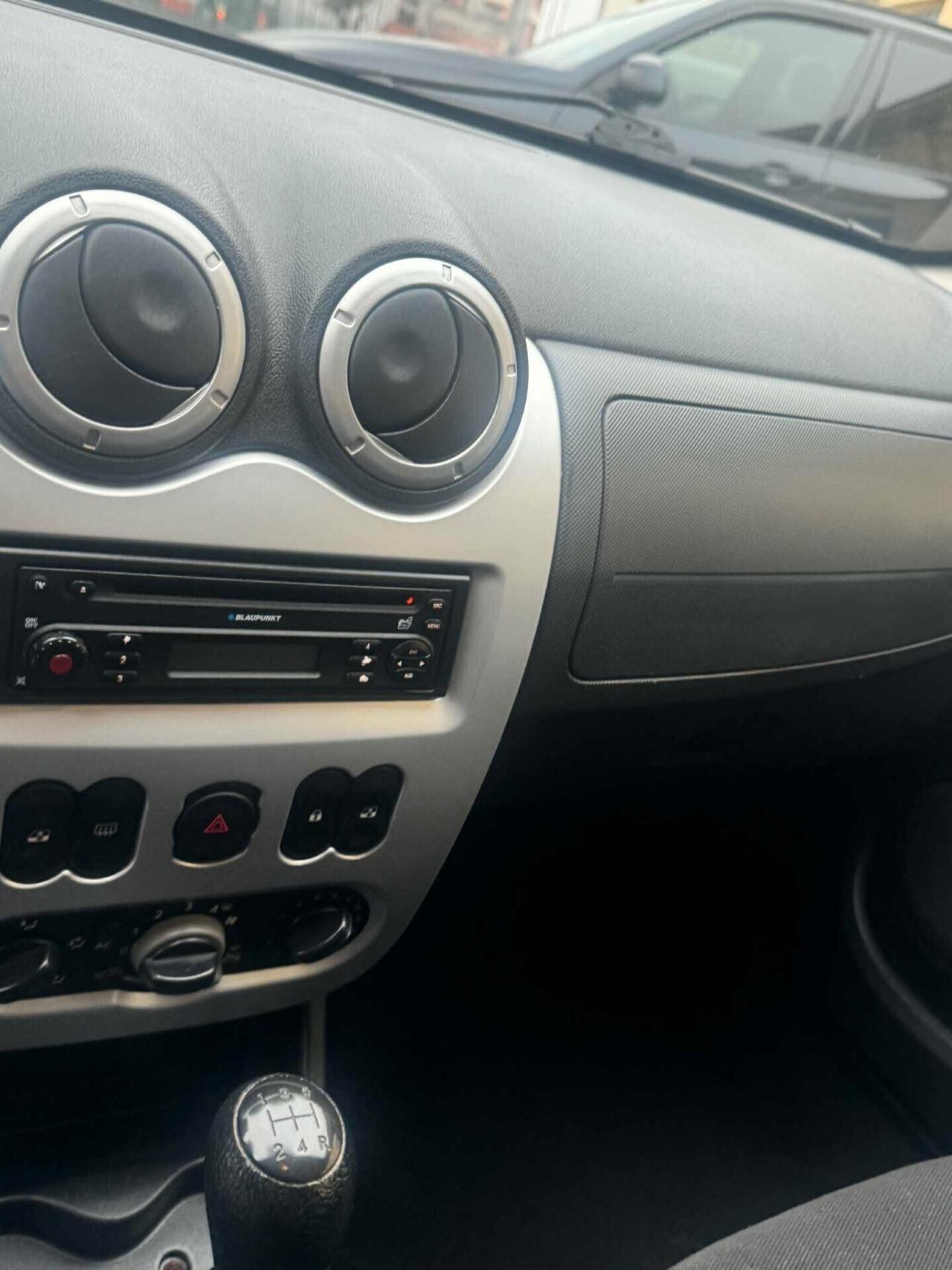 Dacia Sandero Anno 2010 1.4 GPL/BENZ