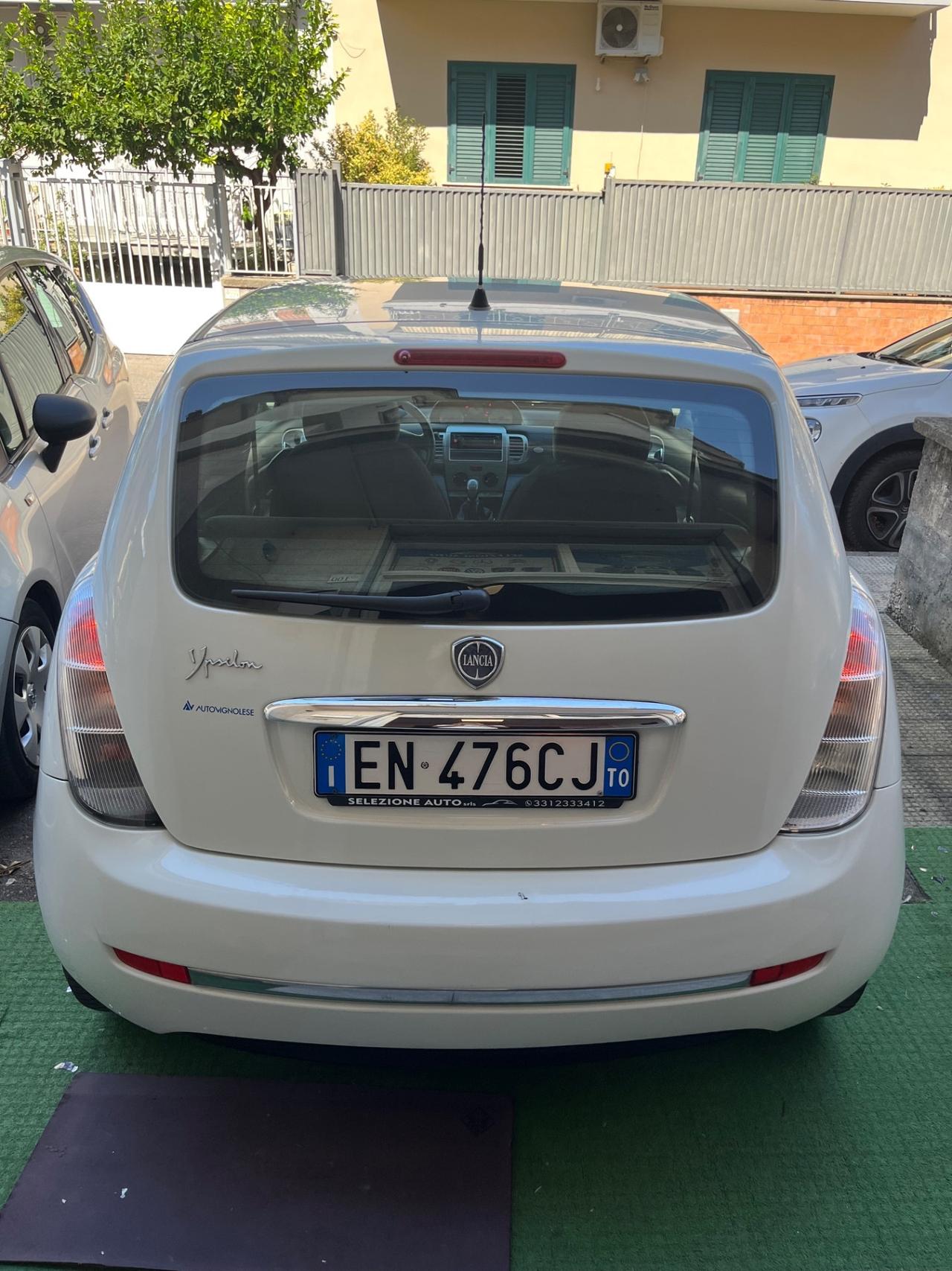Lancia Ypsilon 1.4 Unyca Ecochic GPL FINE 2012