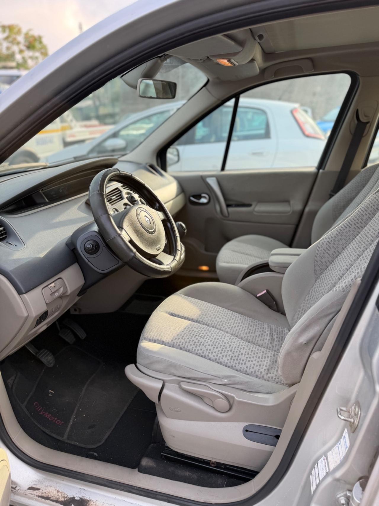 Renault Scenic Scénic 1.5 dCi/85CV Pack