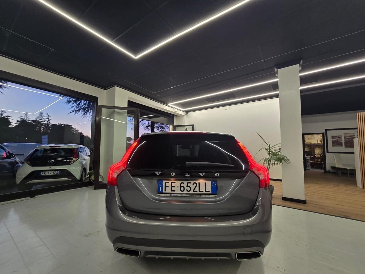 Volvo V60 D5 Geartronic Summum