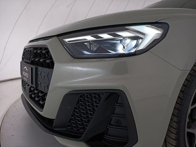 Audi A1 II 2019 Sportback Sportback 30 1.0 tfsi Identity Black 116cv s-tronic