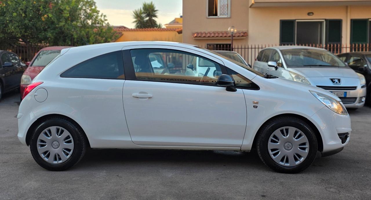 Opel Corsa 1.2 80CV 3 porte GPL-TECH Edition