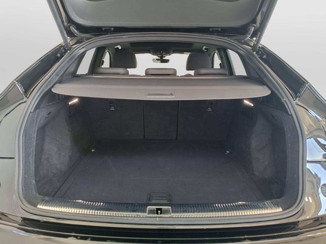 AUDI Q5 I Sportback 2021 - Q5 Sportback 40 2.0 tdi mhev 12V Identity Black quattro s-tronic