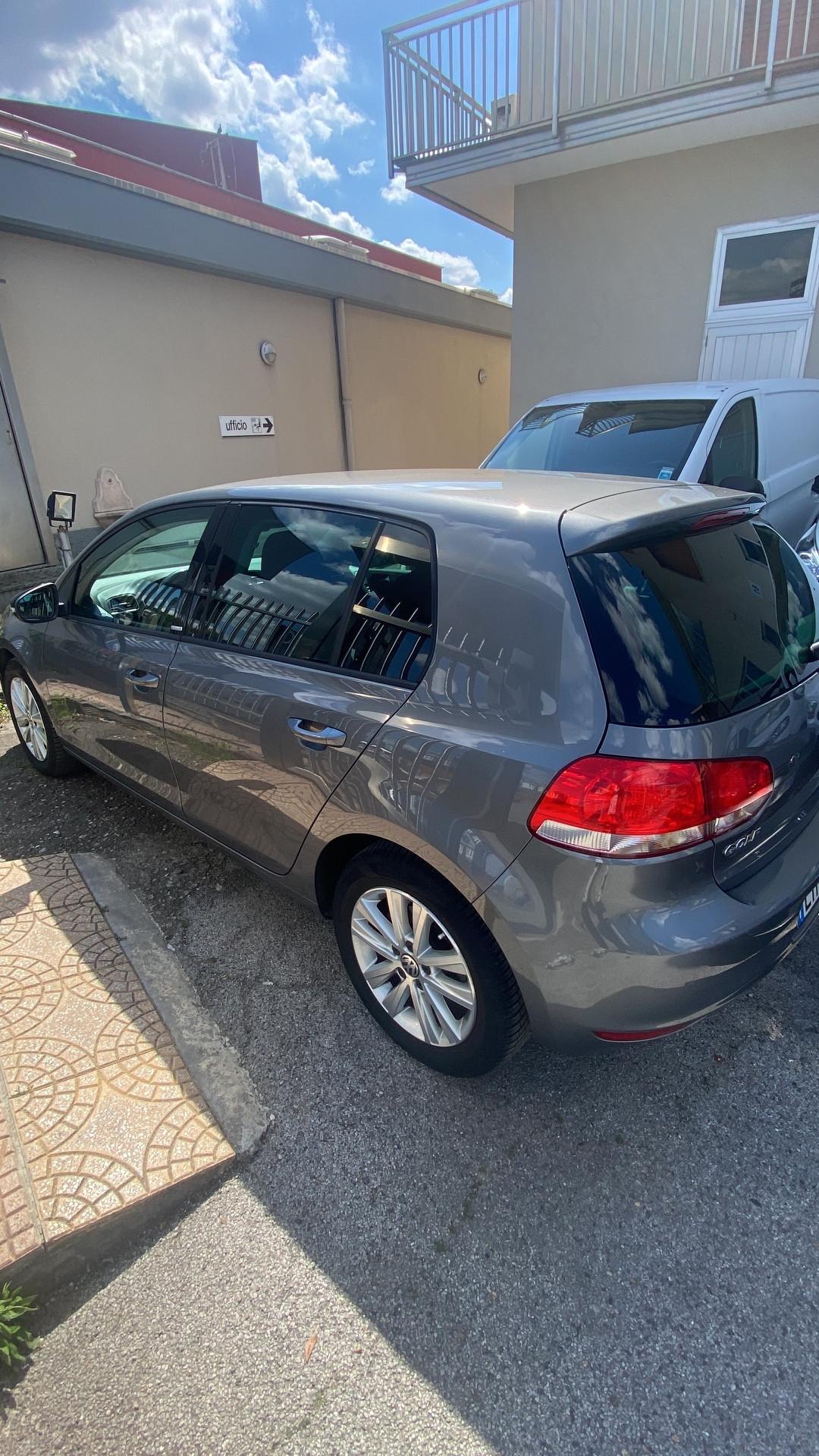 Volkswagen Golf 1.6 TDI DPF 3p. Highline