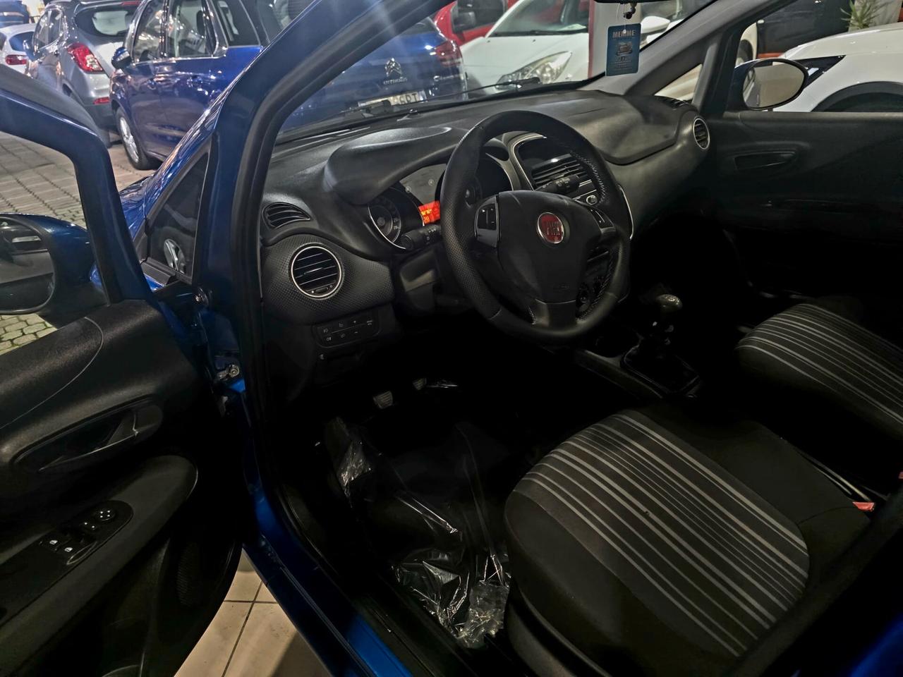 FIAT PUNTO 1.2 BENZINA DEL NORD ITA 2011