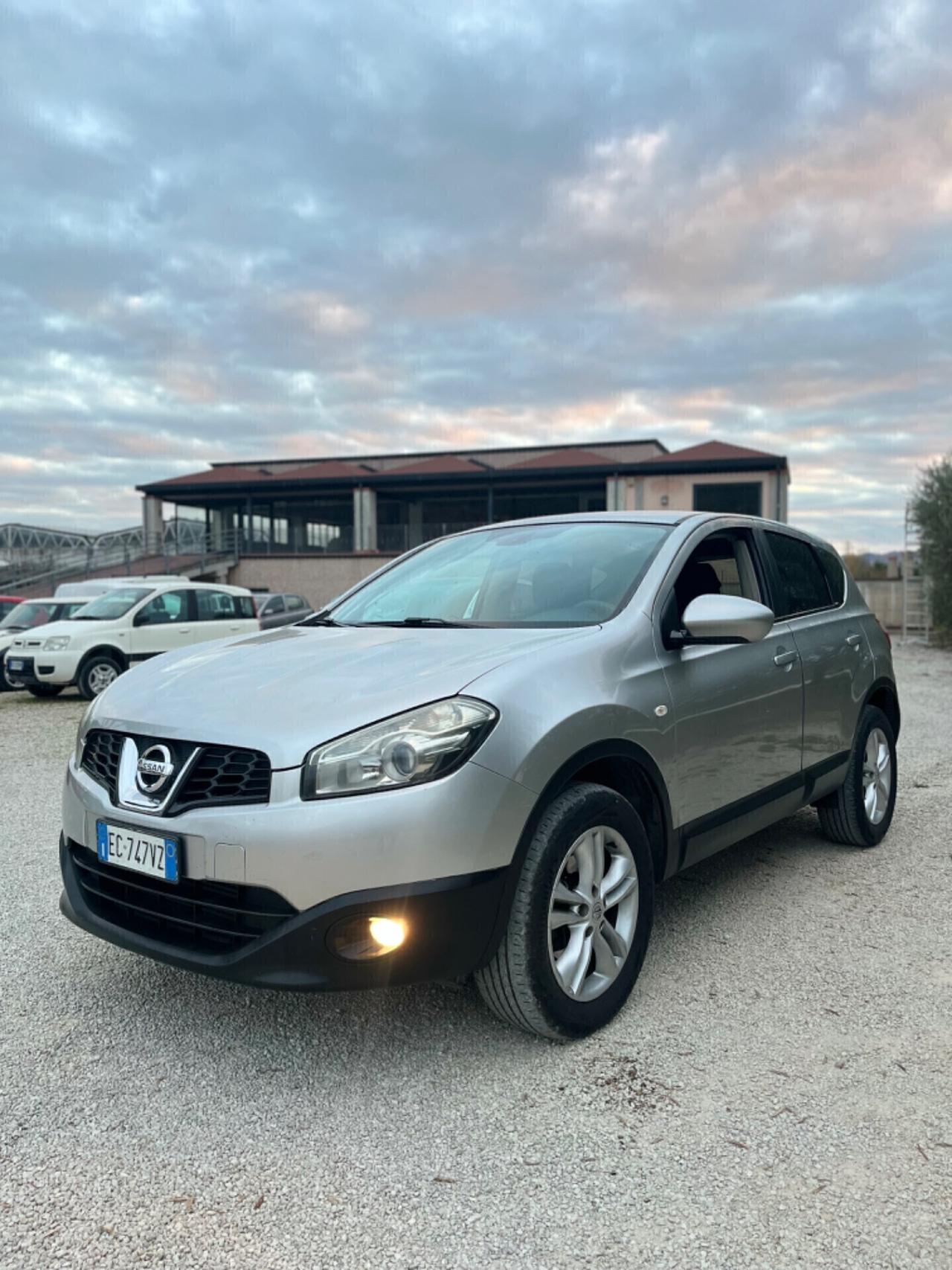 Nissan Qashqai 1.5 dCi PERFETTA SI NEOPATENTATI