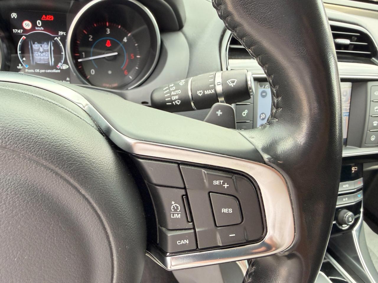 Jaguar XE 2.0 D 180 CV AWD aut. HSE
