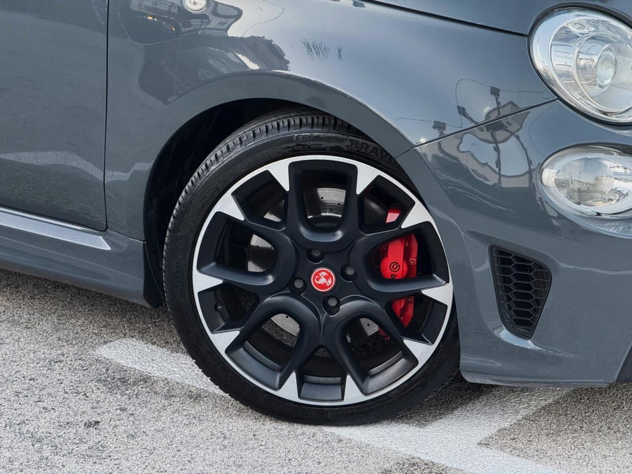 Abarth 595 1.4 T-Jet Competizione 180CV MTA SABELT