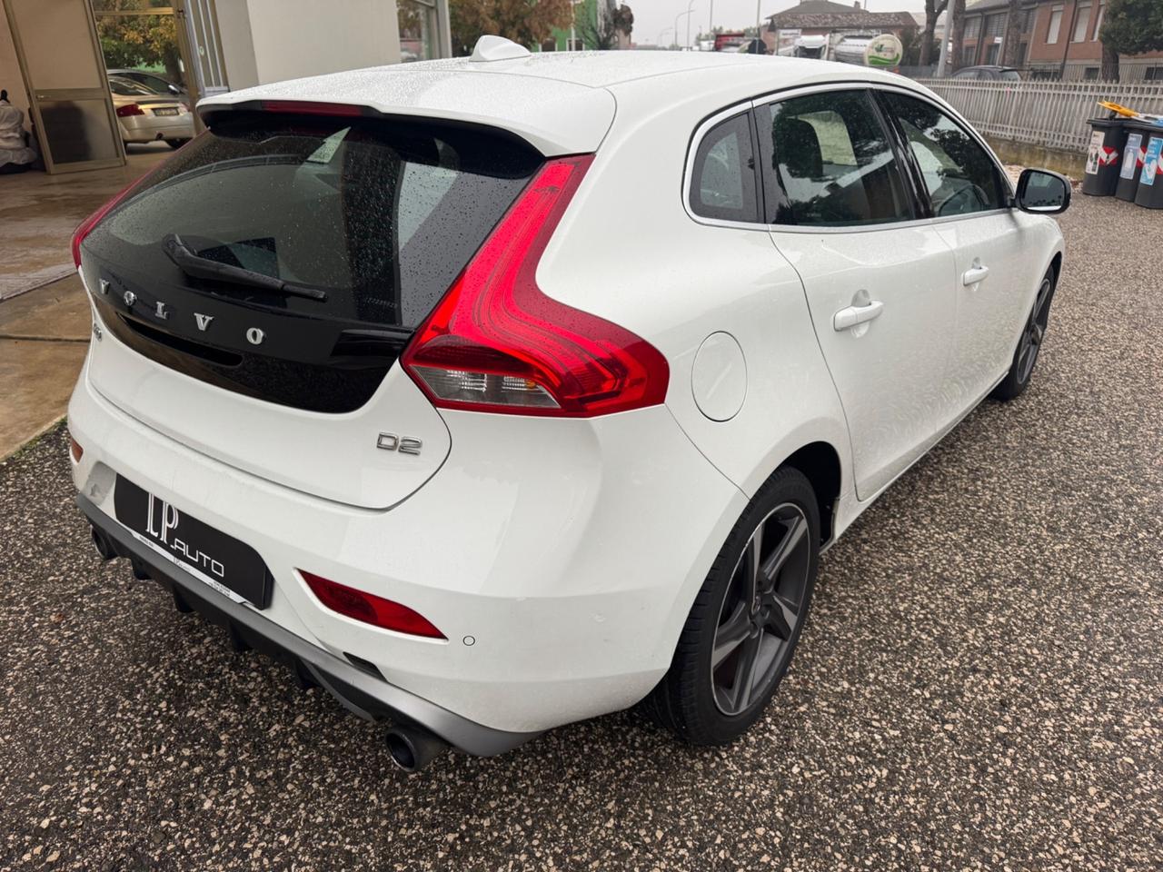Volvo V40 D2 1.6 Powershift R-design Kinetic