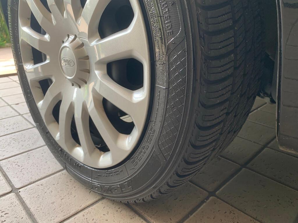 Ford Fiesta 1.4 3 porte Benzina- GPL 26.000 km !!