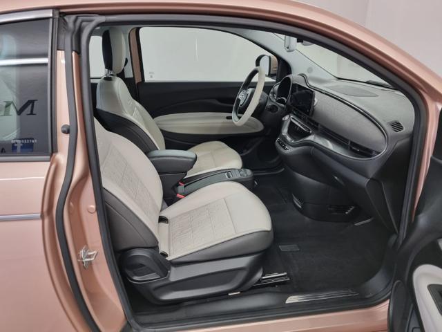 FIAT 500e 3+1 42 kWh La Prima