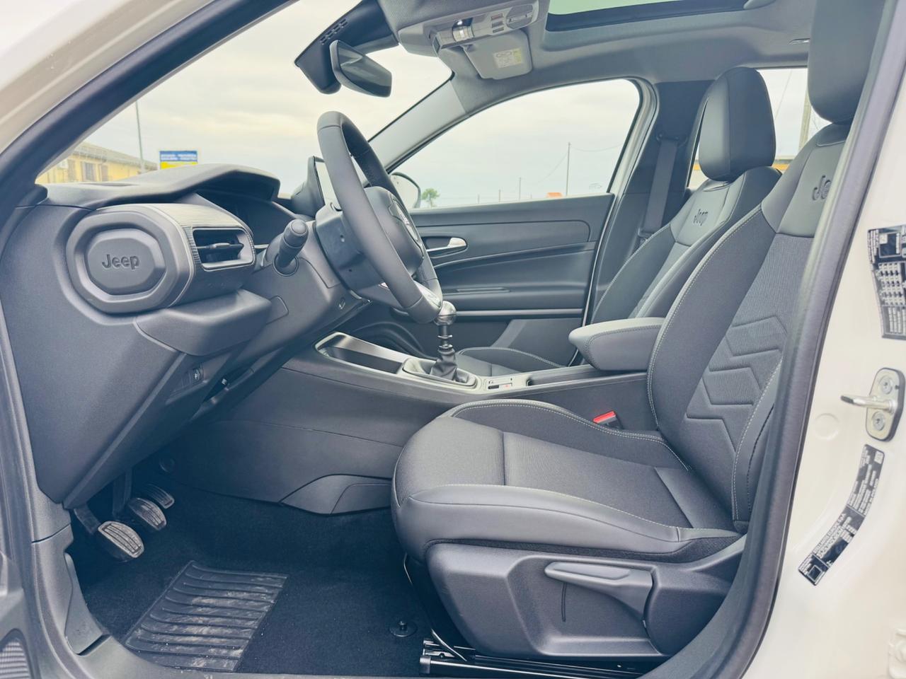 Jeep Avenger BENZINA TECH & SKY 1.2 100 CV