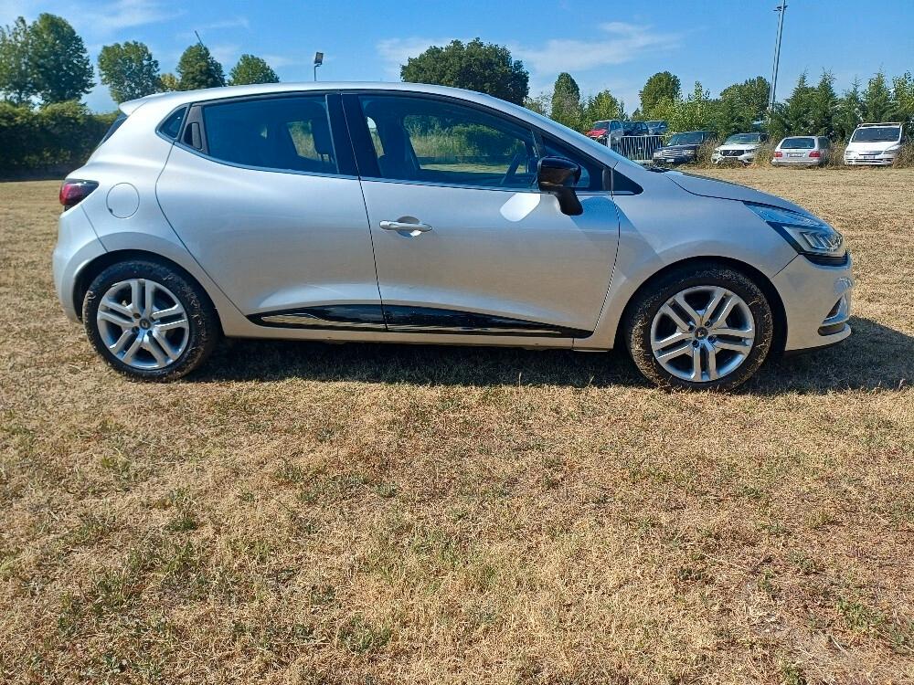 Renault Clio dCi 8V 75 CV 5 porte Moschino Zen