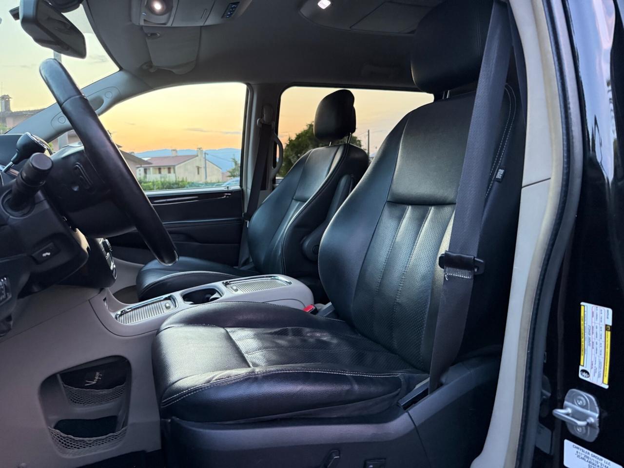 Lancia Voyager 2.8 Turbodiesel Platinum 177 CV