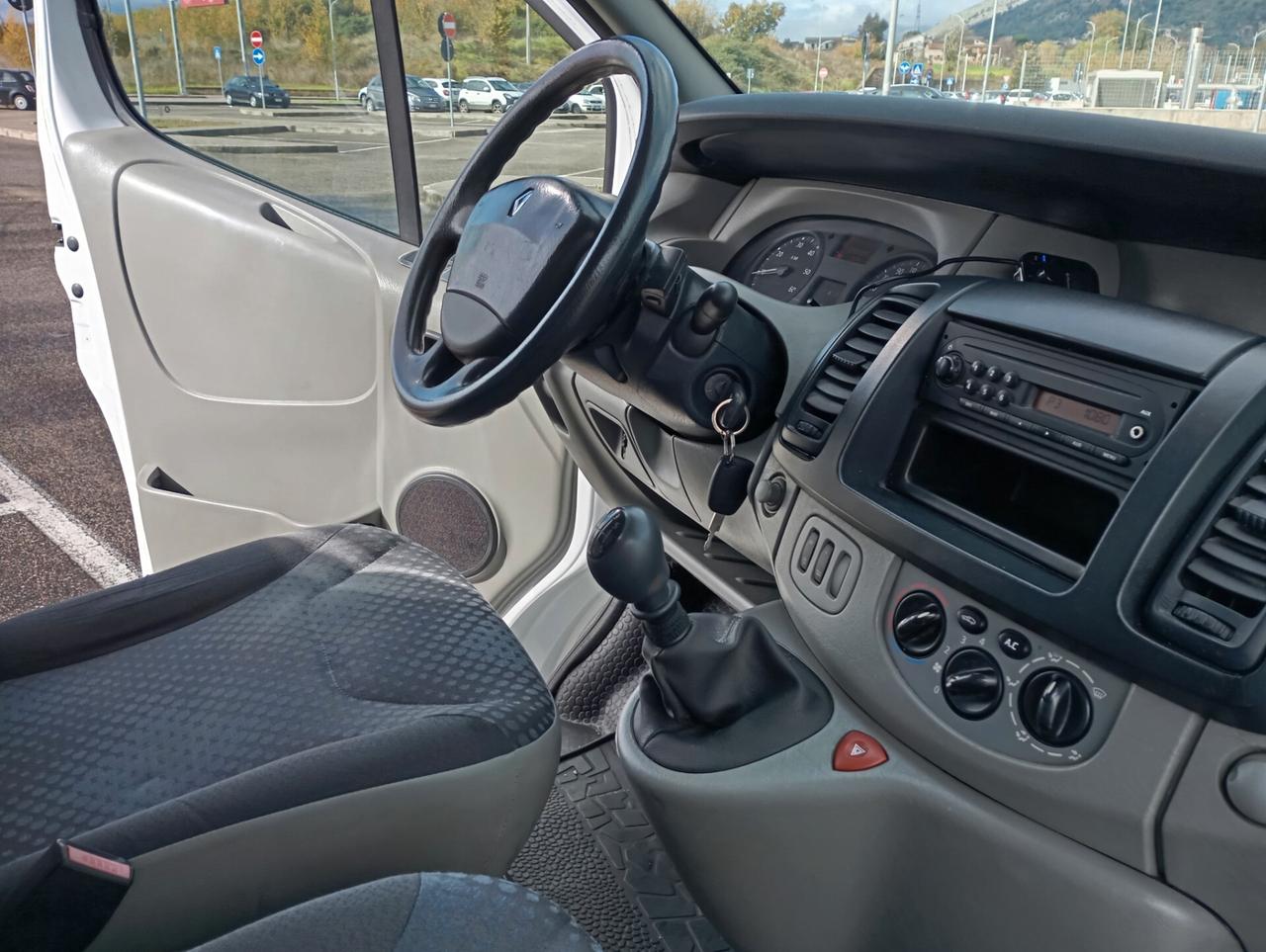 Renault Trafic T29 2.0 dCi/115 PL-TA Furgone