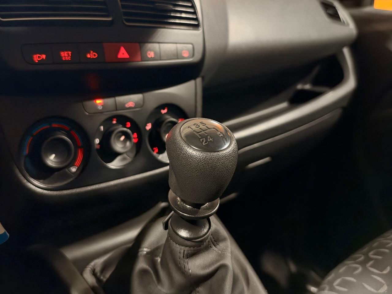 FIAT DOBLO 1.4 CON SOLI 73.313 KM IN CONDIZIONI DA VETRINA.
