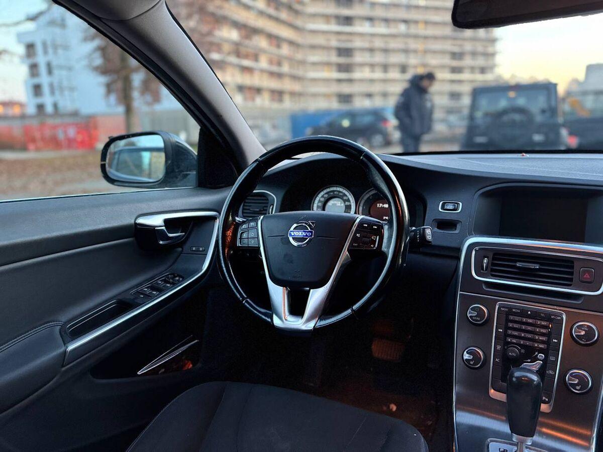 Volvo V60 V60 2.0 D4 ved (d3) Momentum geartronic