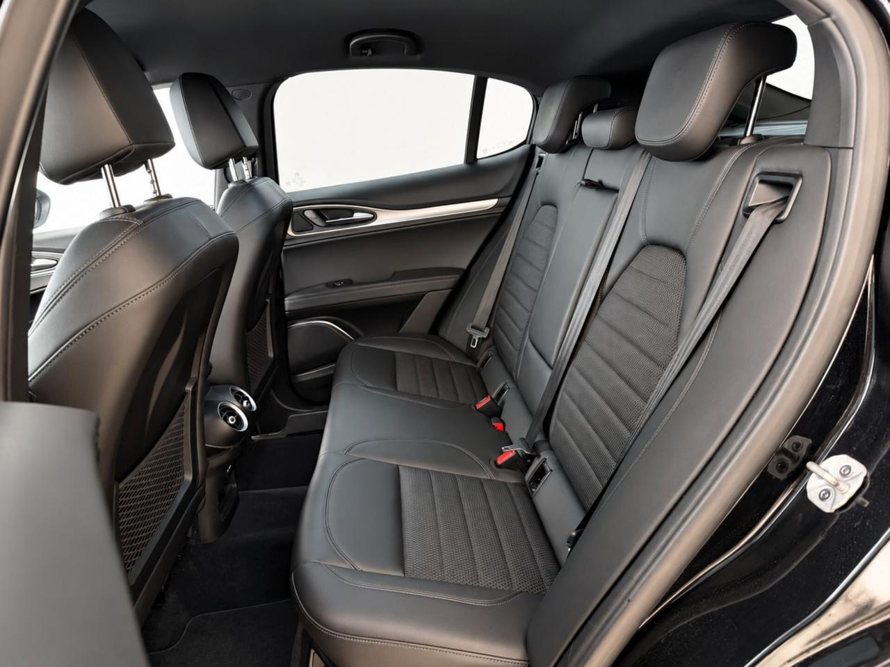 Alfa Romeo Stelvio 2.2 Turbodiesel 160 CV AT8 RWD Sprint