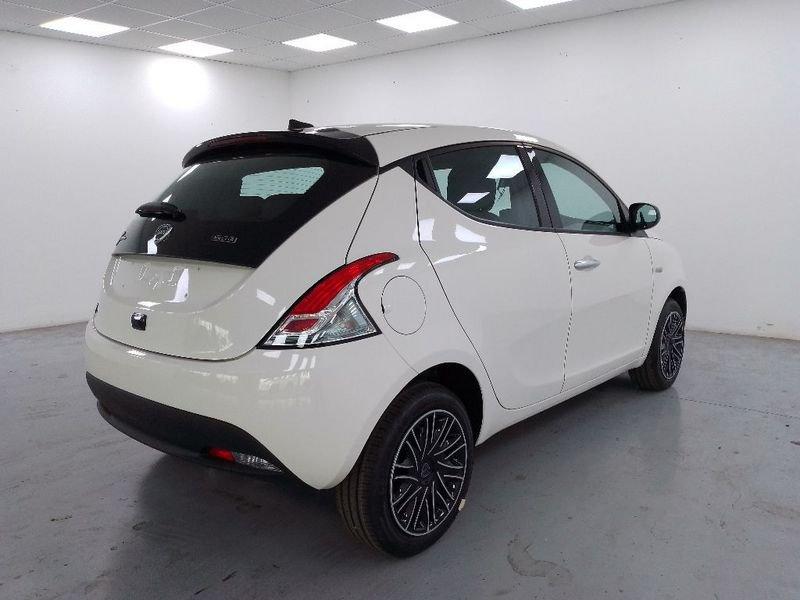 Lancia Ypsilon 1.0 firefly hybrid Gold s e s 70cv 5p.ti