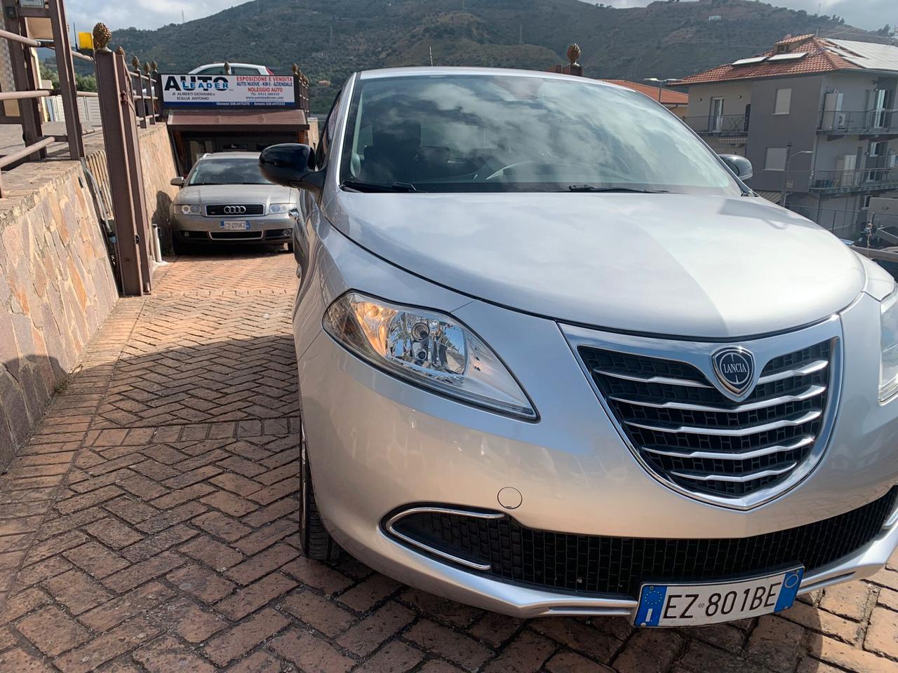 Lancia Ypsilon 1.2 69 CV 5 porte Gold