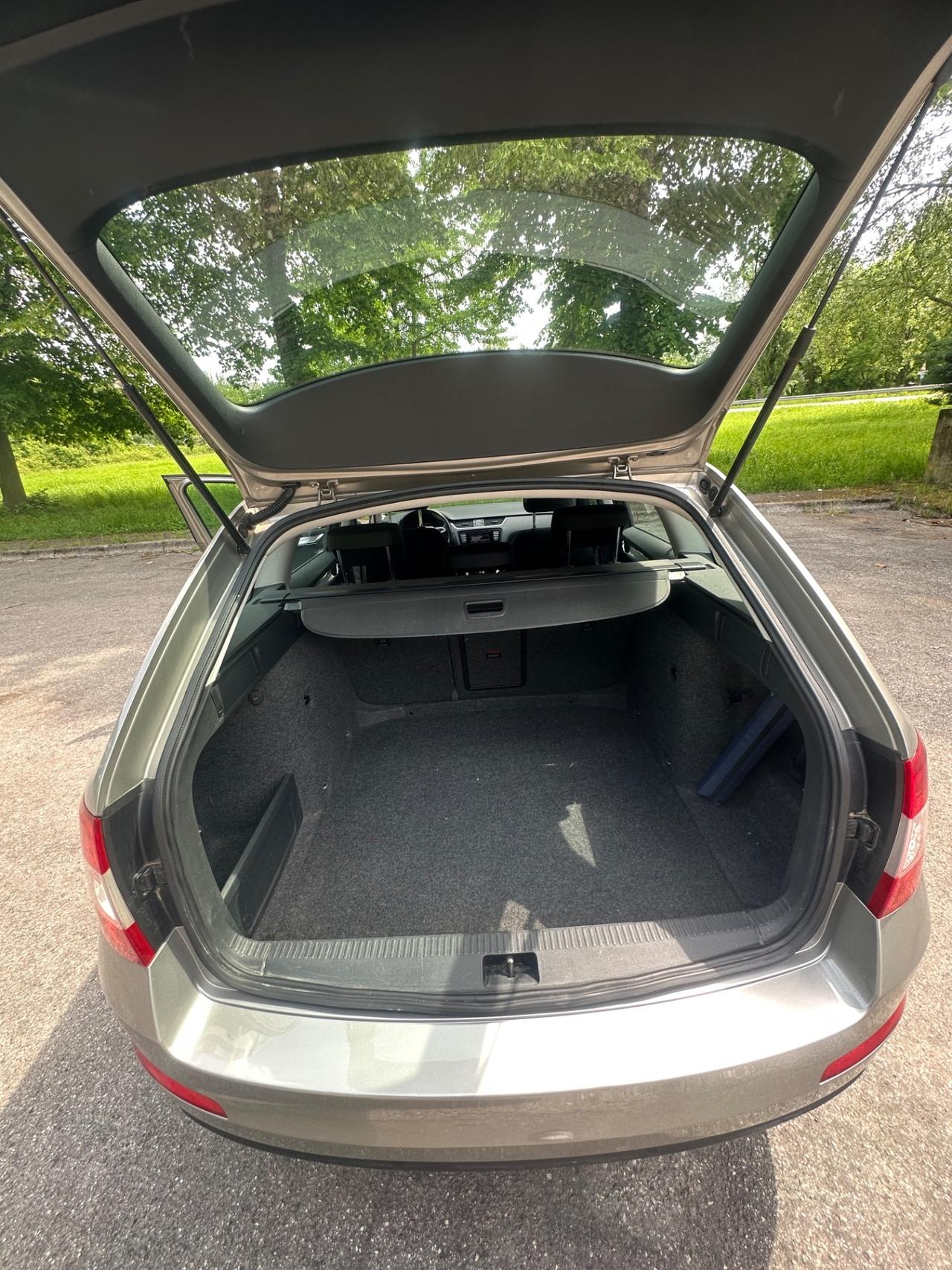 Skoda Octavia 1.6 TDI CR 105 CV Elegance