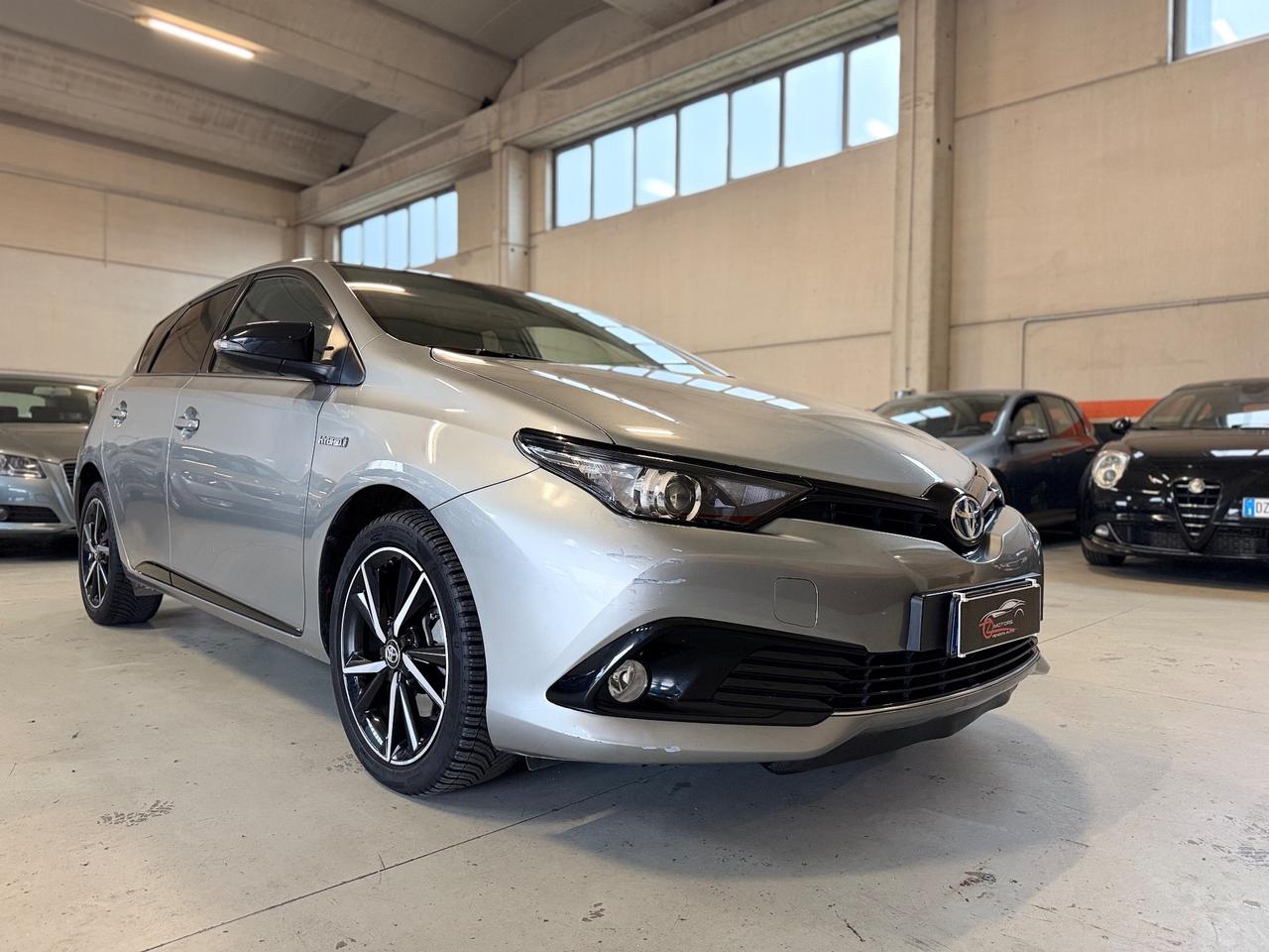 Toyota Auris 1.8 Hybrid Black Edition AUTOMATICA NEOPATENTATI