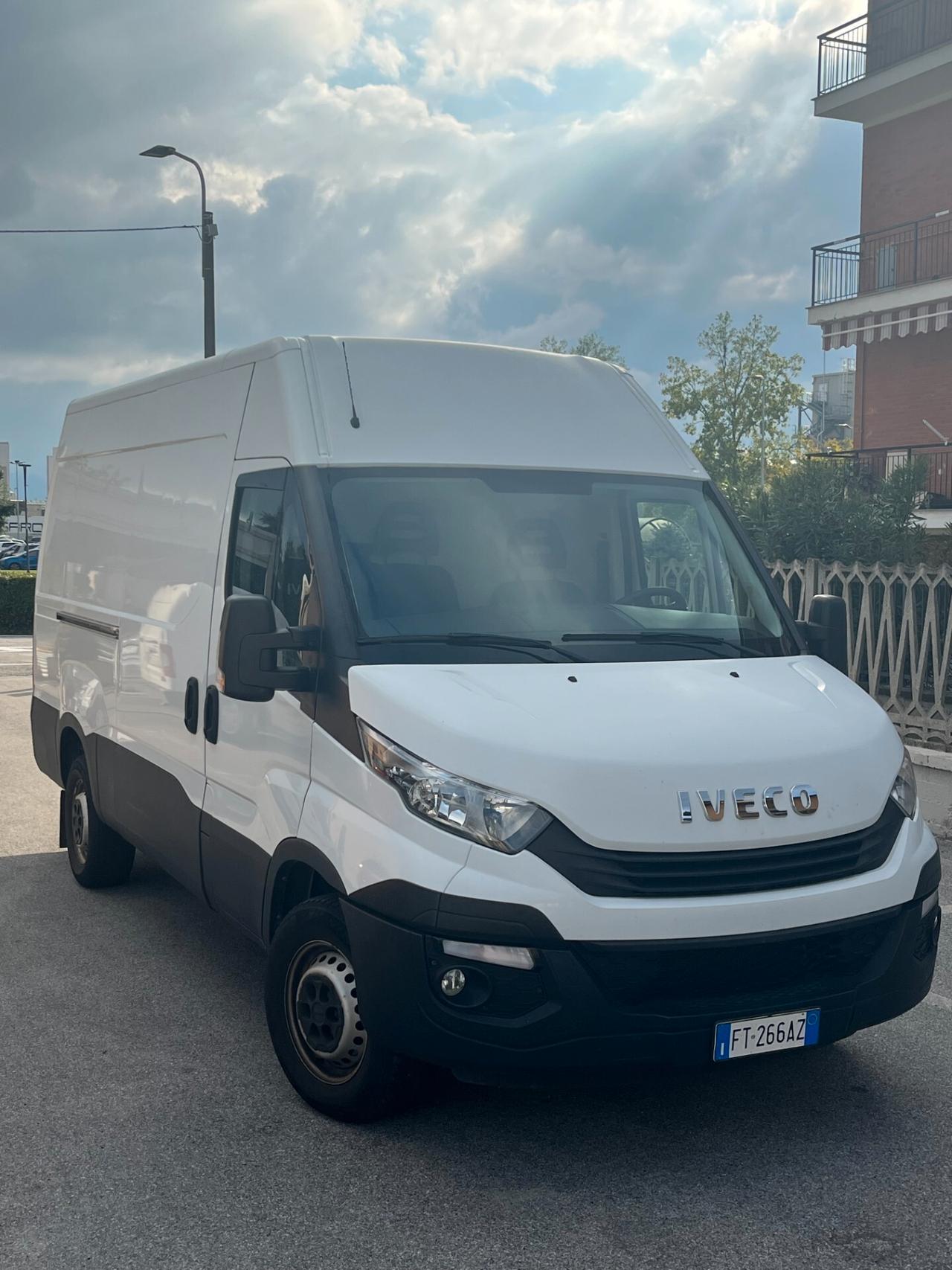 Iveco Daily 2.3 Diesel HKa 35 S V Radstand