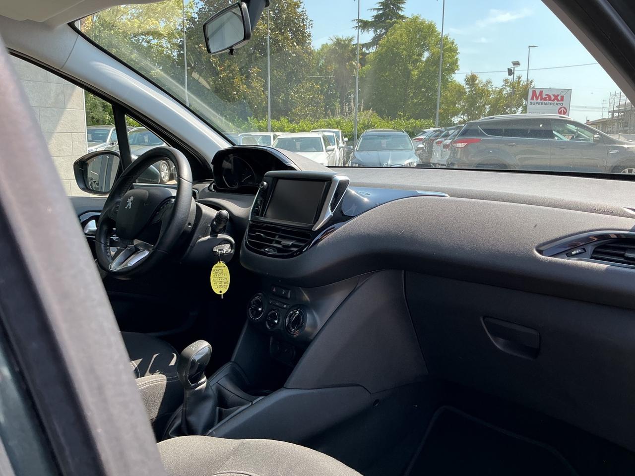 Peugeot 208 1.2 GPL Neopatentati