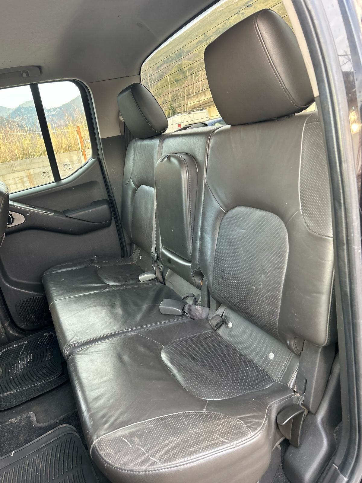 Nissan Navara 2.5 dCi 4 porte Double Cab Sport