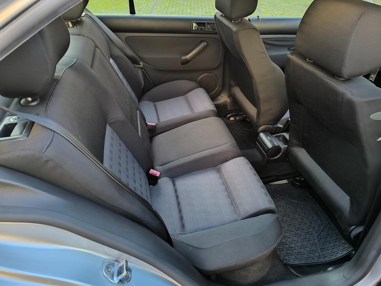 Volkswagen Bora 1.6 16V cat Trendline