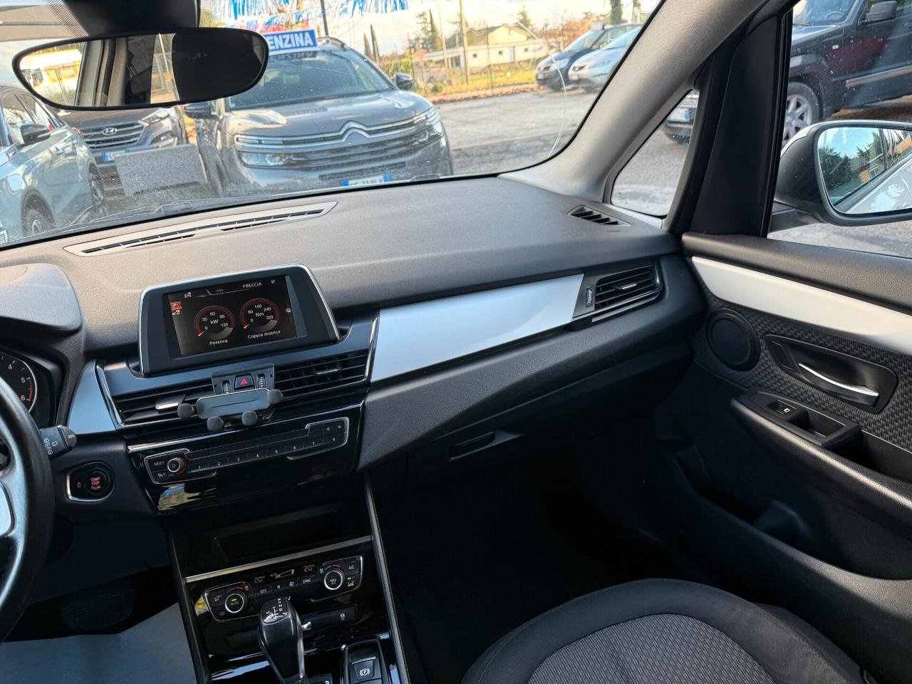 " PERFETTA " Bmw 216 D Active Tourer Advantage