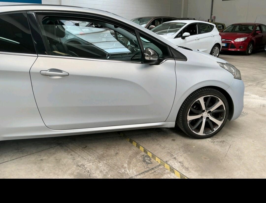 Peugeot 208 1.6 e-HDi 115 CV Stop&Start 3 porte 2013 2013 XY