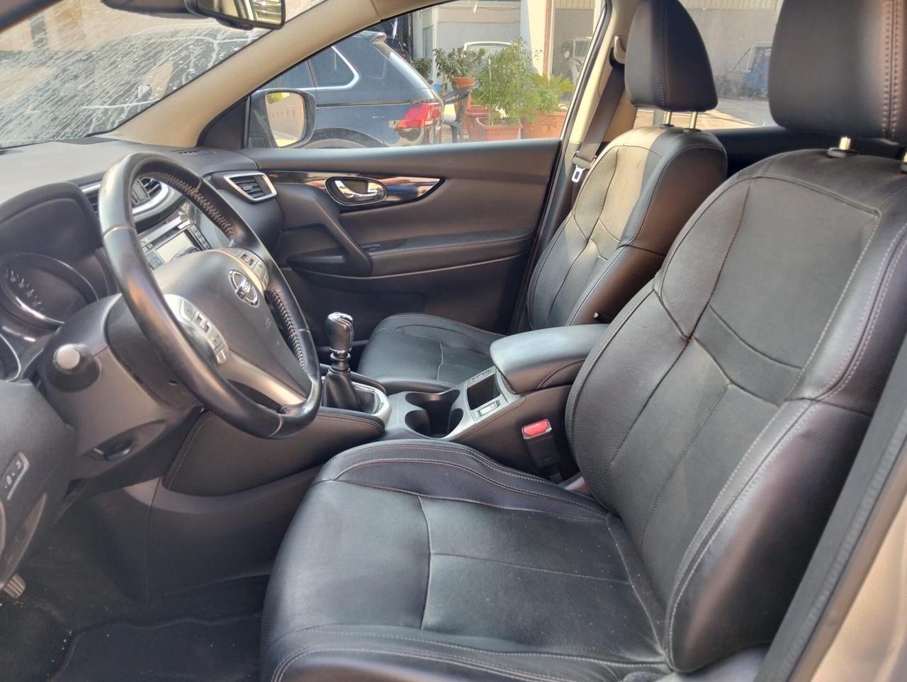 Nissan Qashqai 1.5 dCi N-Connecta 2016 SINISTRATA