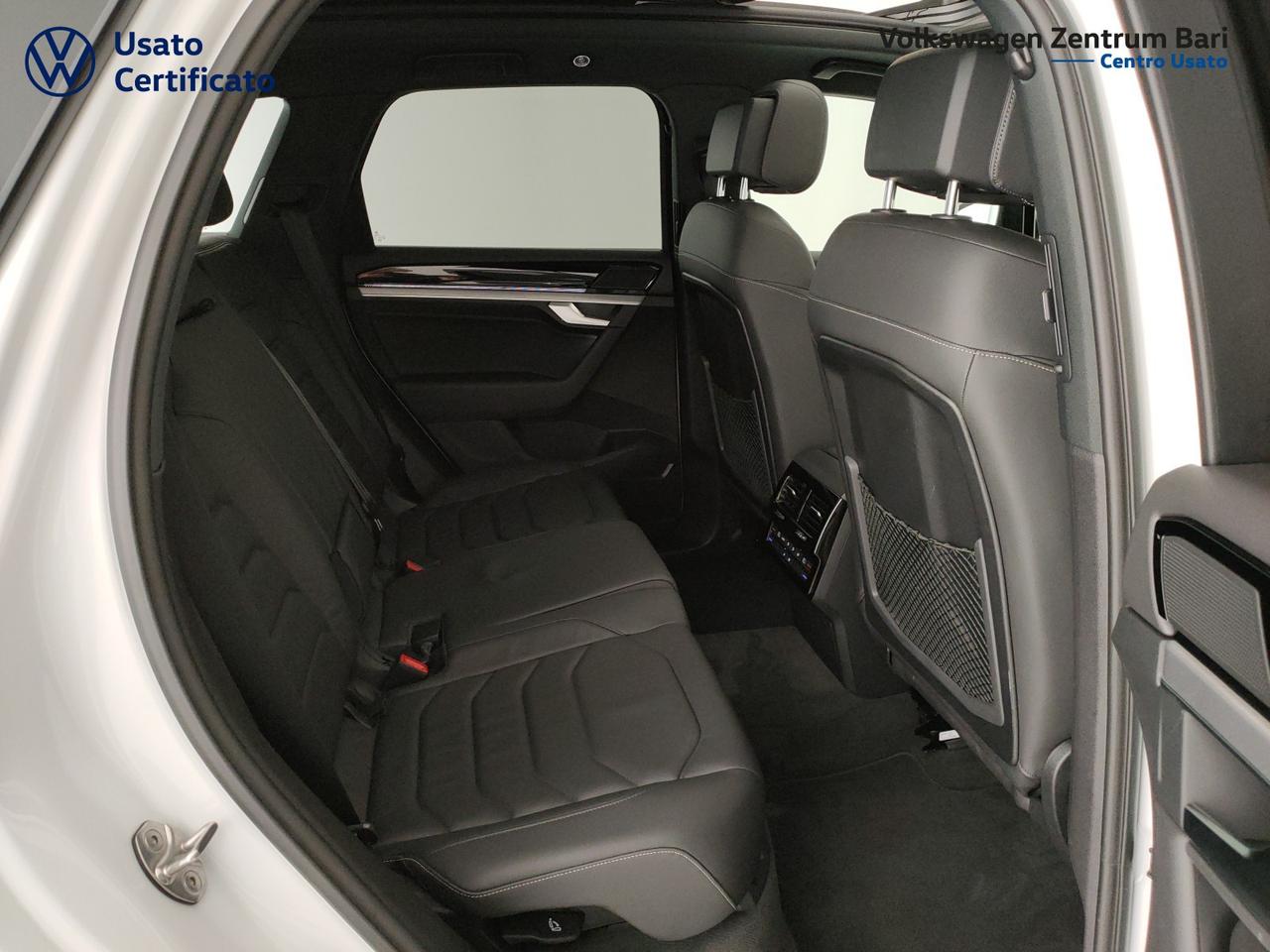 Volkswagen Touareg 3.0 v6 tdi elegance r-line exterior pack 231cv tiptronic