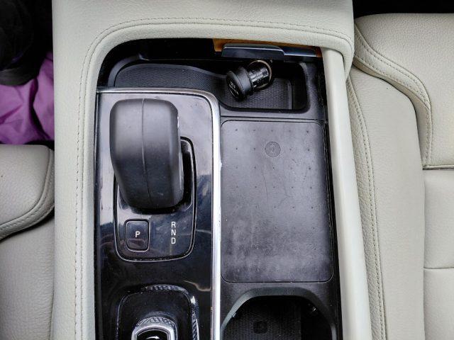 VOLVO XC90 B5 (d) AWD Geartronic Momentum Pro