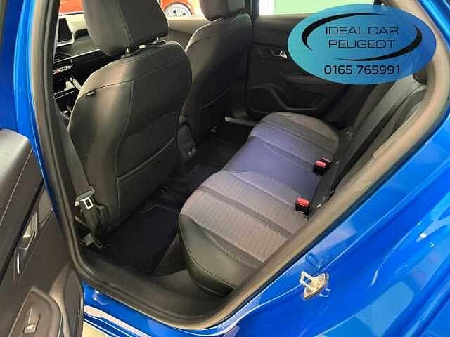 Peugeot 2008 motore elettrico 136 CV Allure Pack