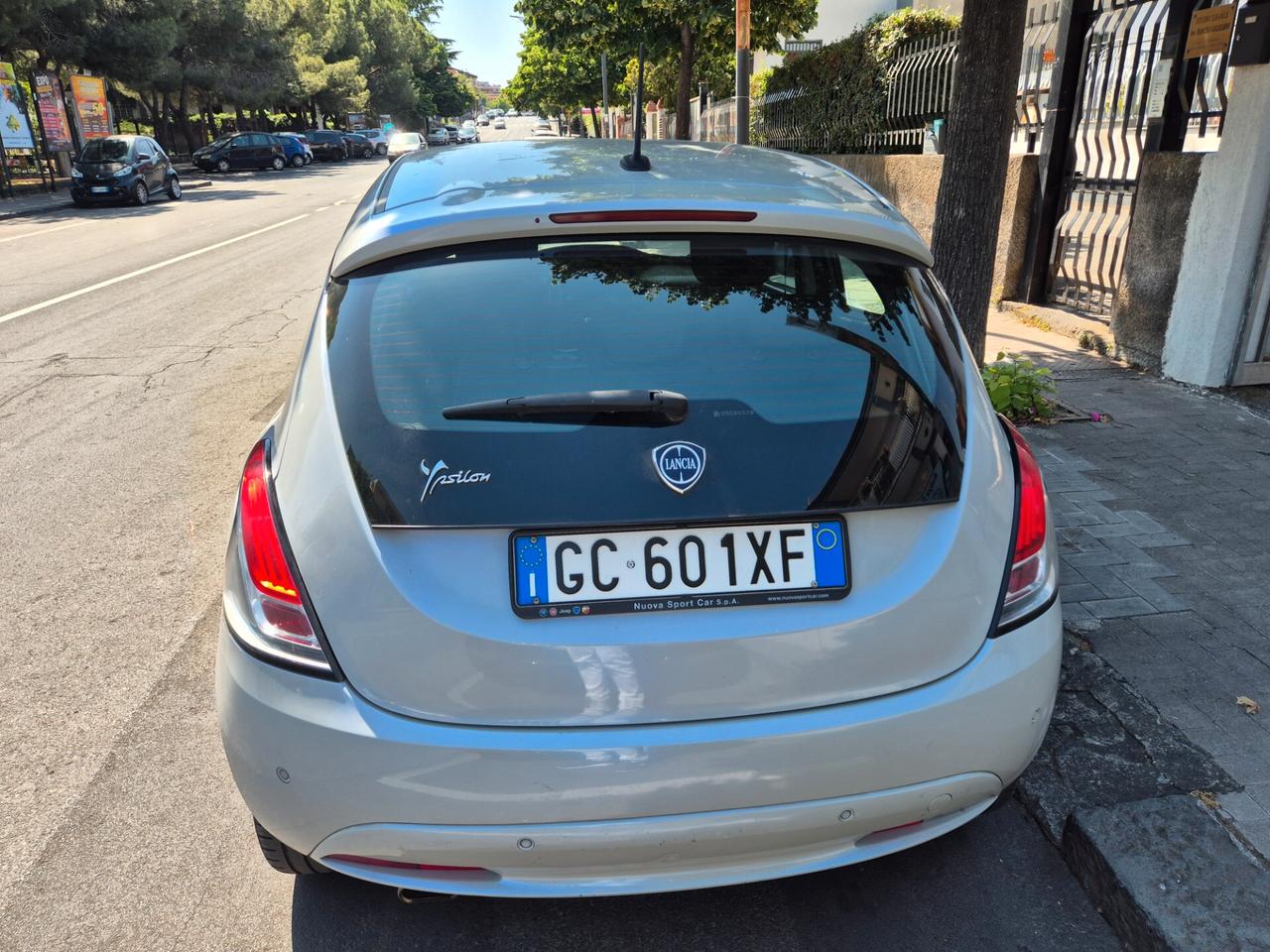 Lancia Ypsilon 1.2 69 CV 5 porte S&S Platinum