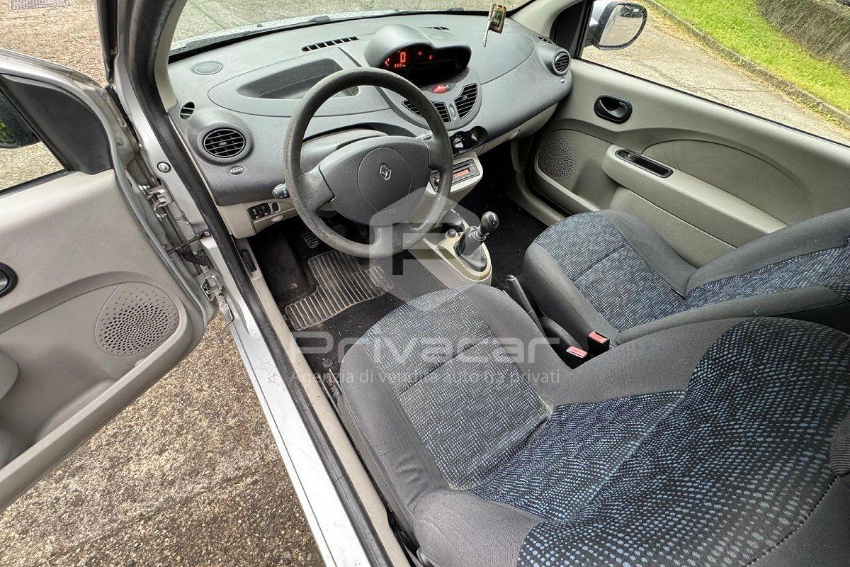 RENAULT Twingo 1.2 16V LEV Sport & Sound