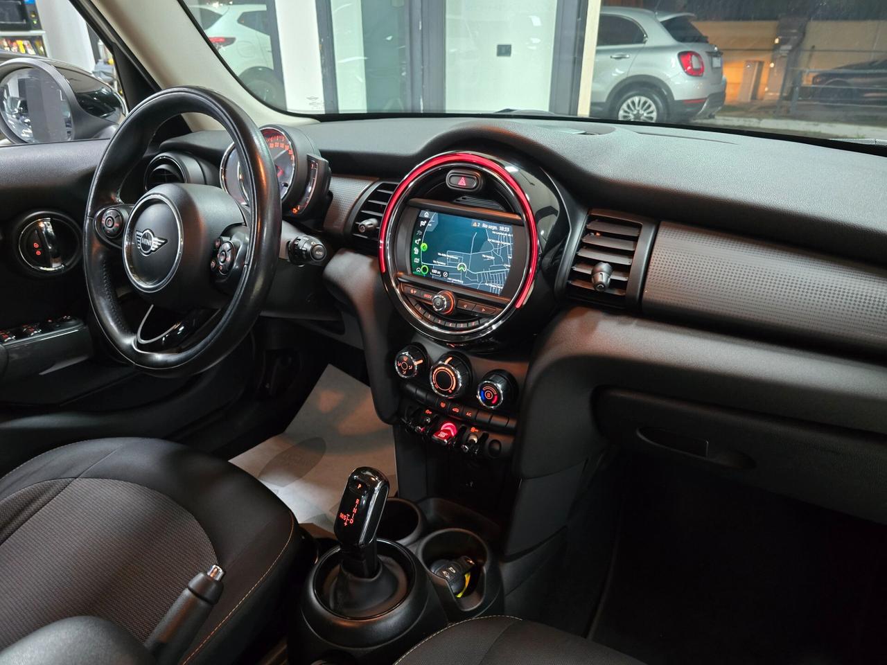 Mini Cooper D 1.5 116 cv Automatica