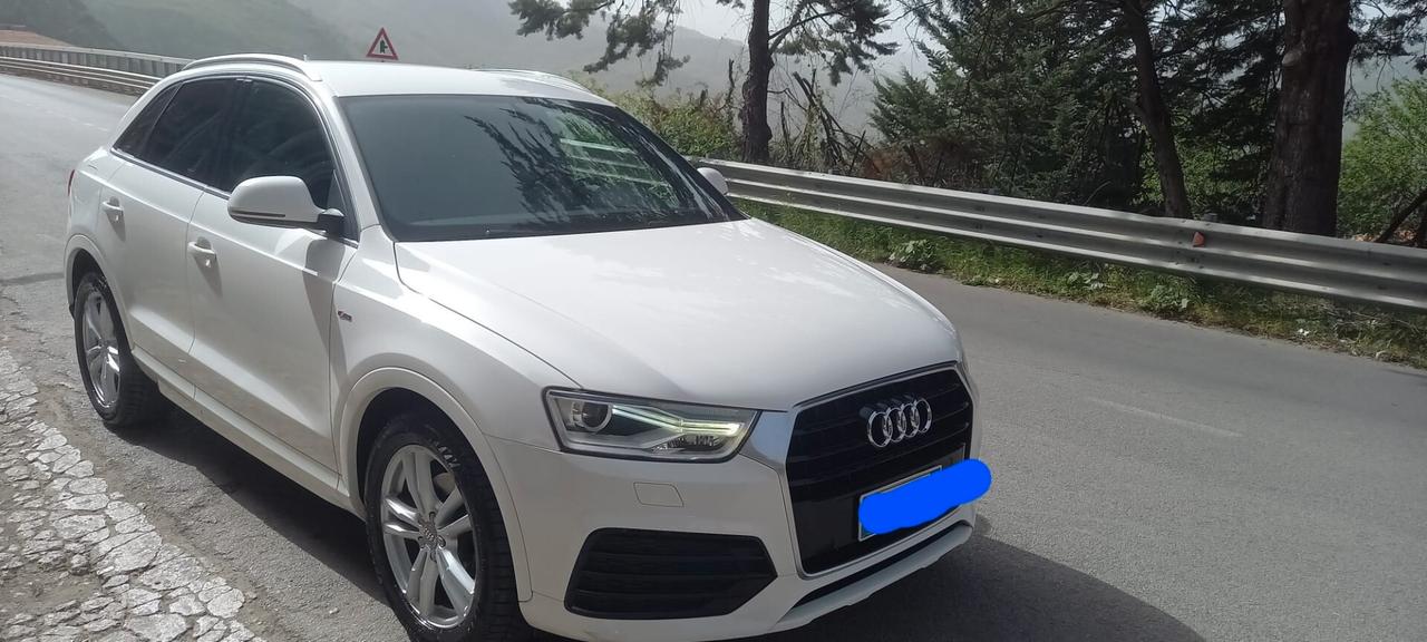 Audi Q3 2.0 TDI 150 CV Sport S-LINE