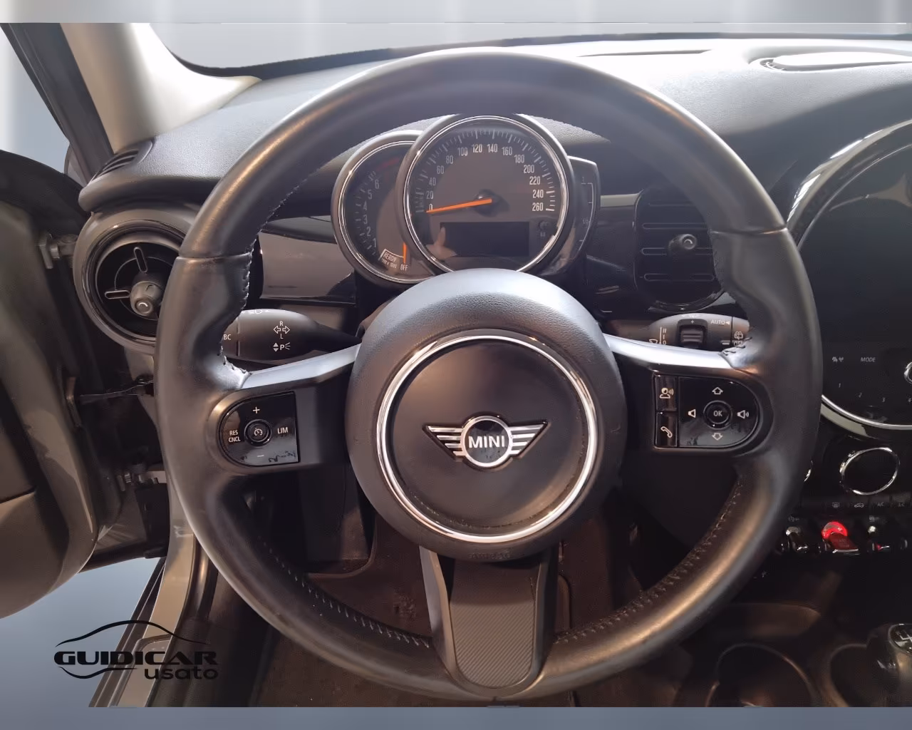 MINI Mini IV F55 2021 5p - Mini 5p 1.5 One Essential 75cv