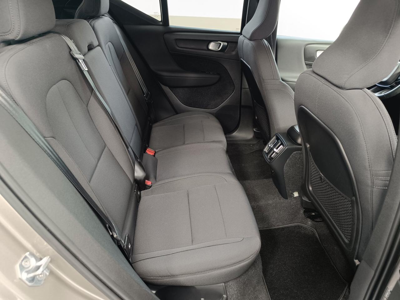 Volvo XC40 D3 AWD Geartronic Momentum Pro
