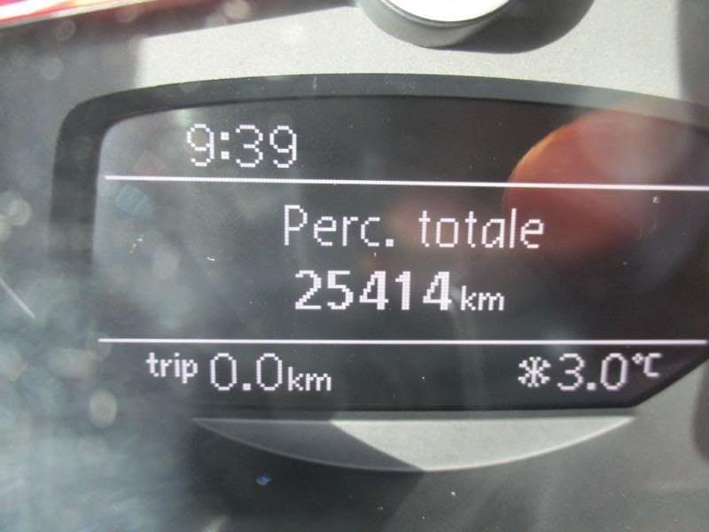 Volkswagen up! 1.0 48kW EVO beats up! BMT