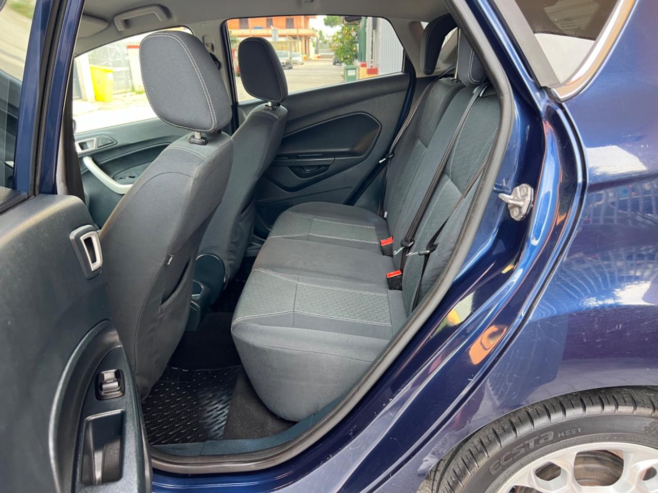 Ford Fiesta 1.4 16V 5p. Bz.- GPL Titanium Bs.