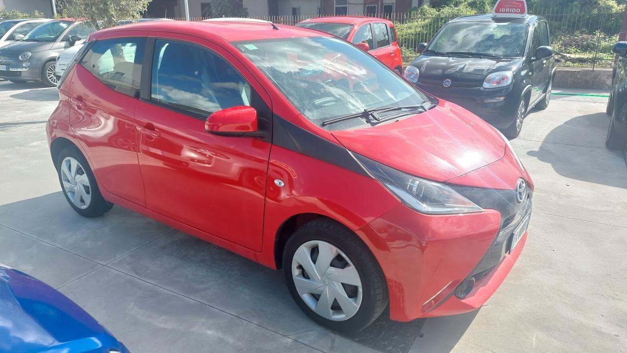 Toyota Aygo 1.0 VVT-i 69 CV 5 porte 2017