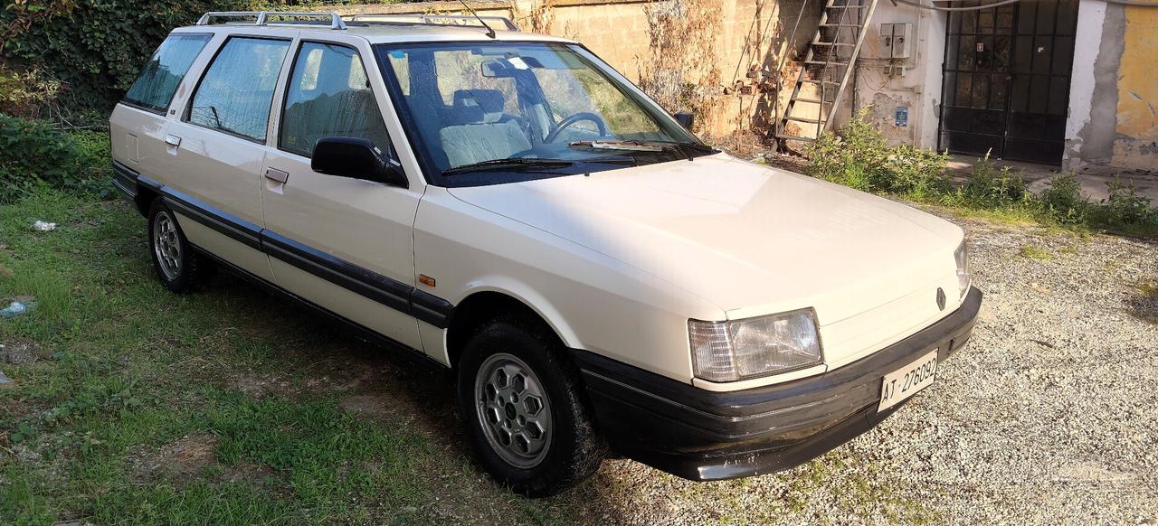 Renault R 21 Nevada 1.7 GTS e Gancio traino