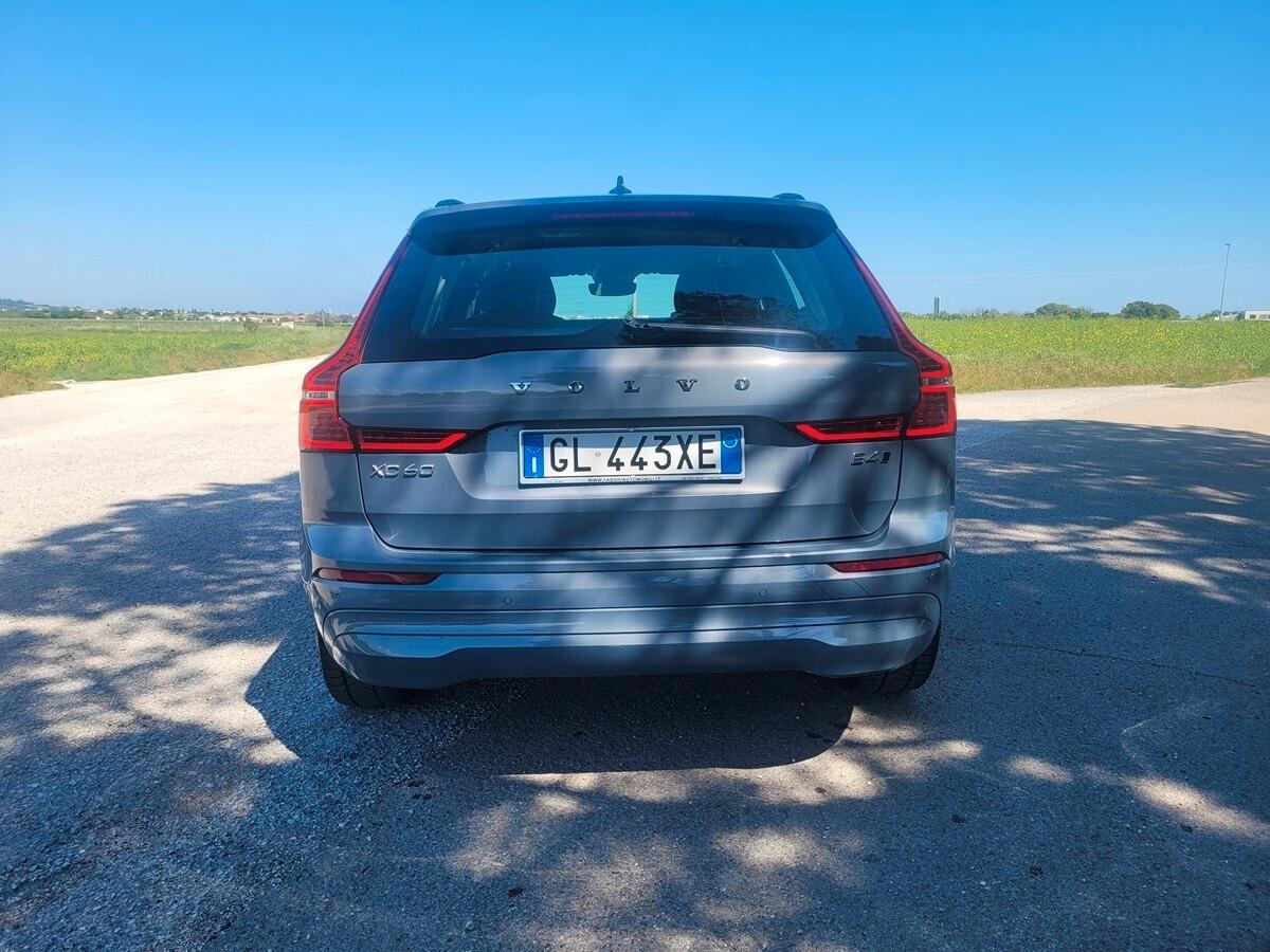 Volvo XC 60 B4 (d) AWD automatico Core