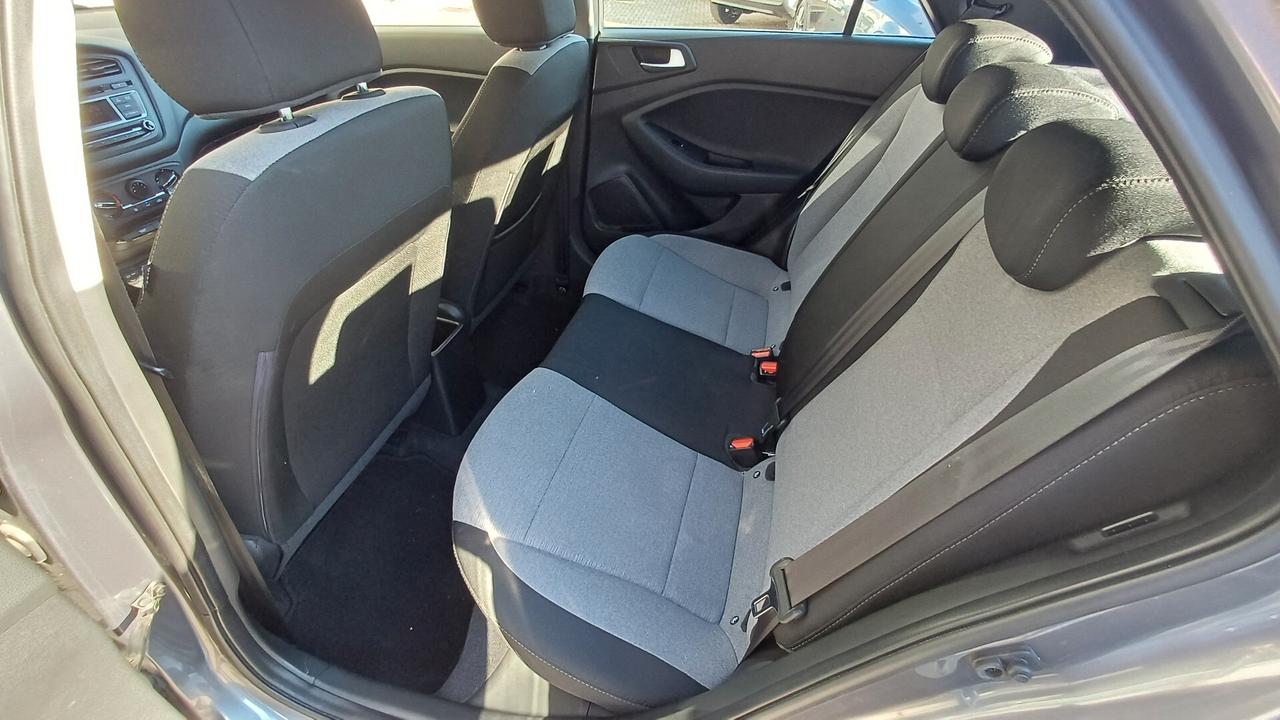 Hyundai i20 1.4 CRDi 5 porte Style ok neopatentati