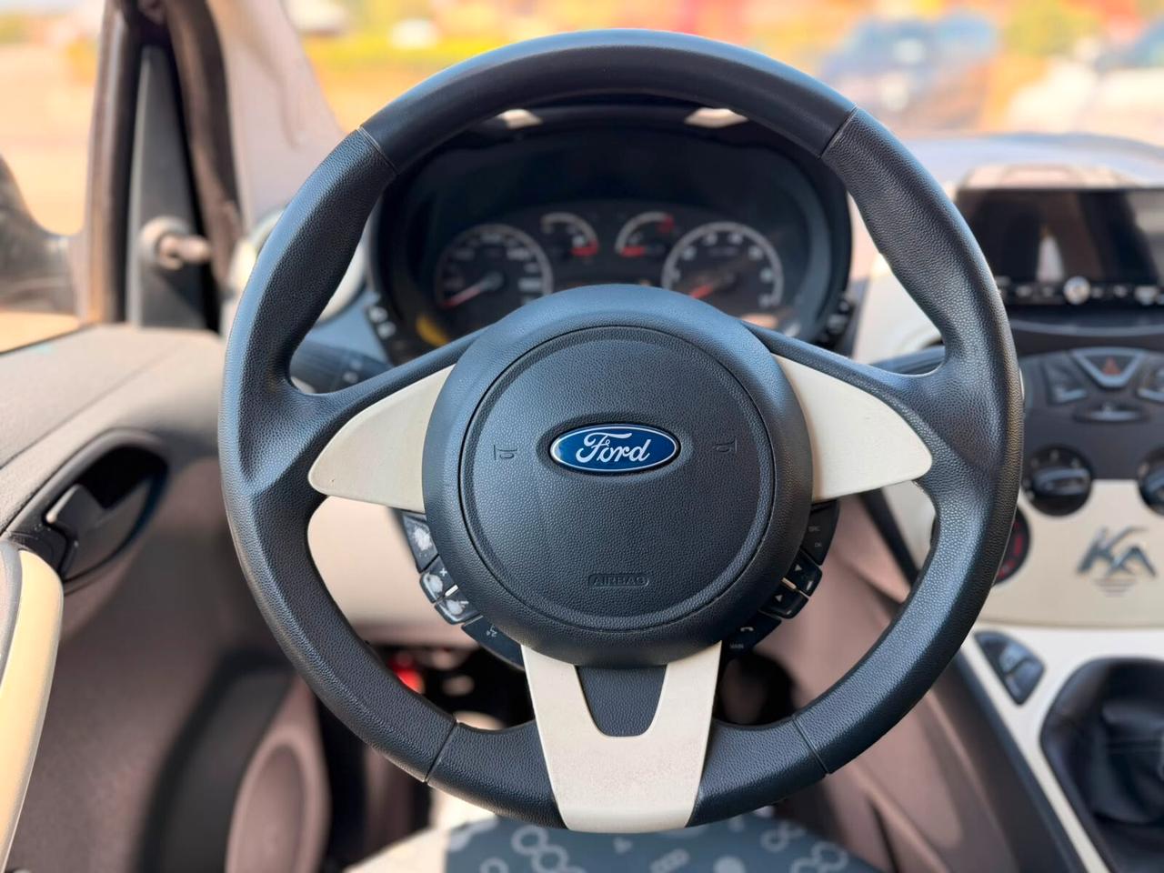 Ford Ka 1.2 8V 69 CV Black&White Edition